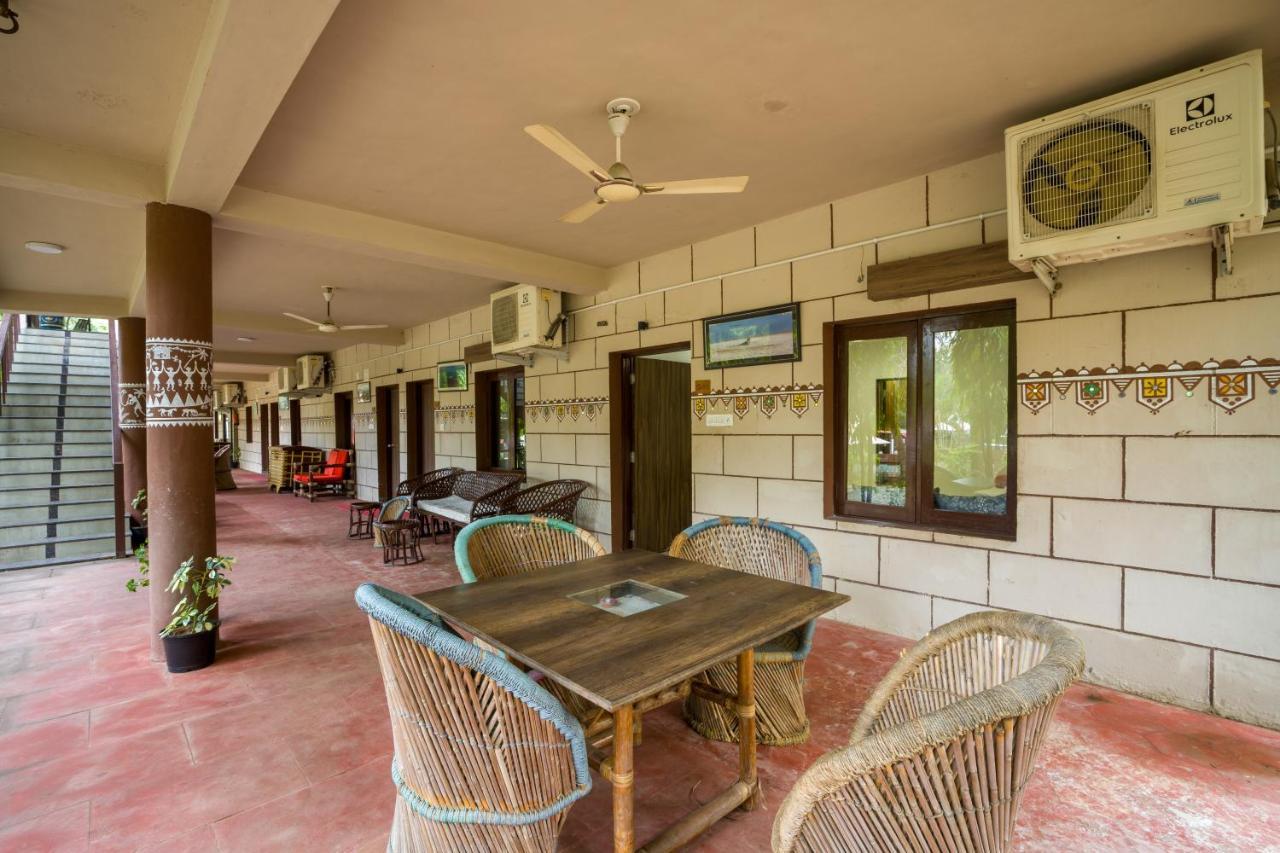 Vananchal Resort Jambughoda Exteriör bild